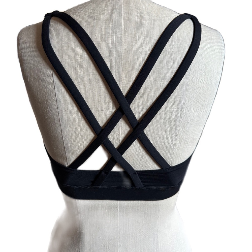 Lululemon Energy Black Strappy Sports Bra. Size 6 - Picture 5 of 7
